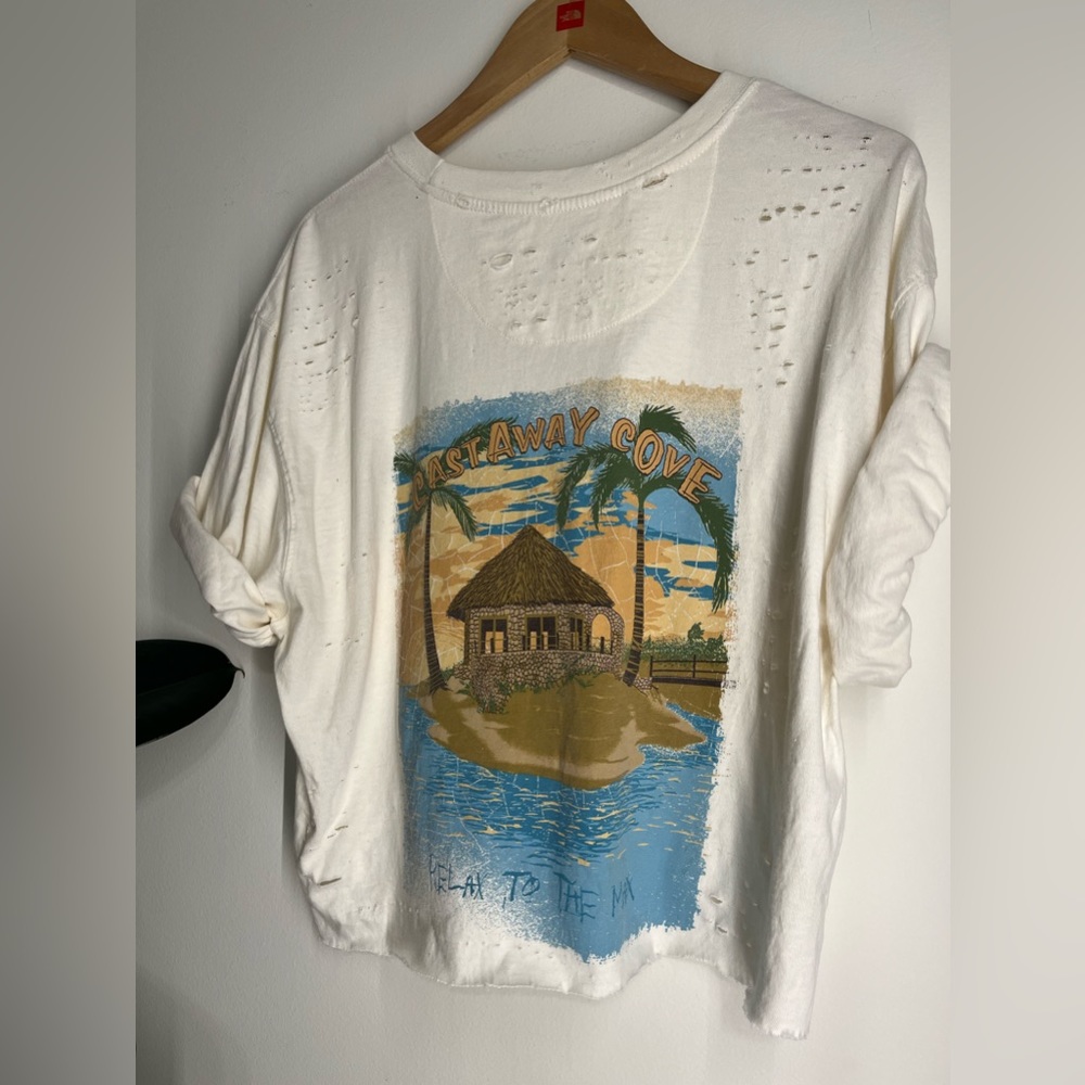 HAND DISTRESSED CASTAWAY COVE TEE